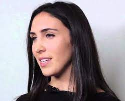 Ania Calderon